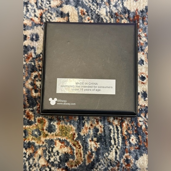 Brand New Disney X Baublebar Mickey Mouse Gold Heart Stud Earrings - Picture 3 of 3